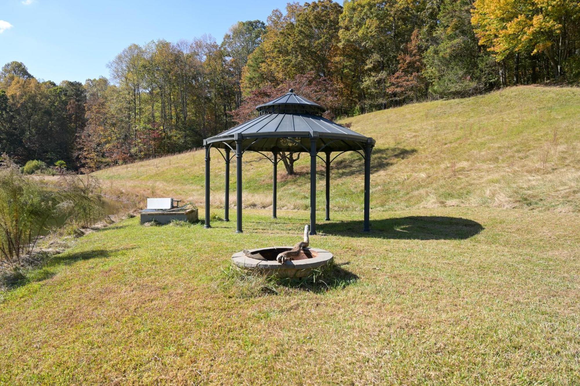 Southern Home And Fishing Lake. Gainesville Exterior photo